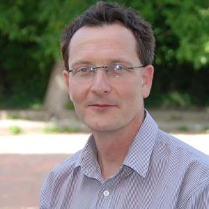 dr. Kéringer Gábor (PhD)